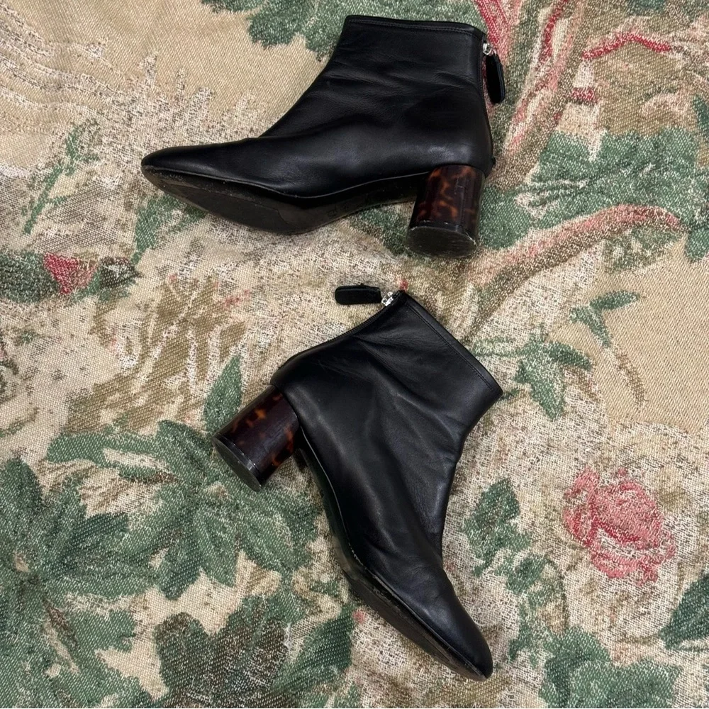 AGL | Veta Precious Leather ankle boot with heel / Size 39.5